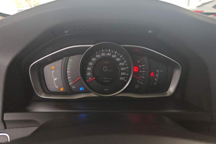 Used Volvo S60 2018 S60L T3 Smart Progress Edition
