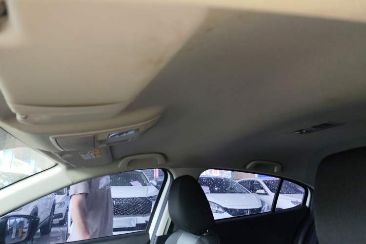 Used Mazda 3 Axela 2017 Sedan 1.5L Automatic Comfort Model Emission Standard China V
