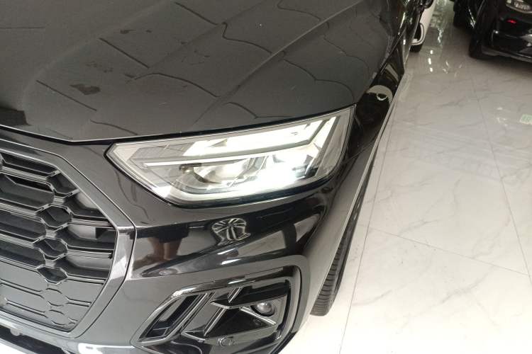 Used Audi Q5L 2022 40T Fashionable and Dynamic Model Left Front Headlight