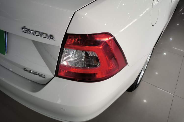 Used Skoda Rapid 2016 1.6L Automatic Chuanxing Edition