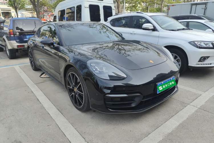 Used Porsche Panamera 2023 Panamera 2.9T Front Right 45 Deg