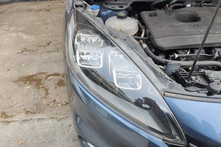 Used Ford Escape 2020 EcoBoost 245 Two-Wheel-Drive Titanium Edition
