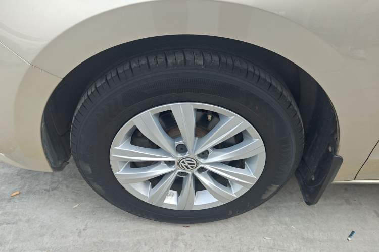 Used Volkswagen Bora 2018 1.5L Automatic Fashion Model Left Front Wheel Hub