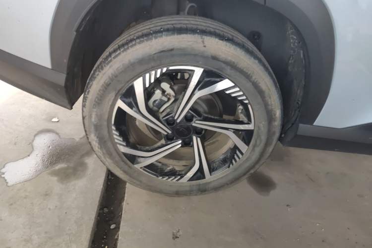 Used Geely Auto Emgrand X7 Sport 2024 1.5TD Dragon Edition Right Rear Wheel Hub