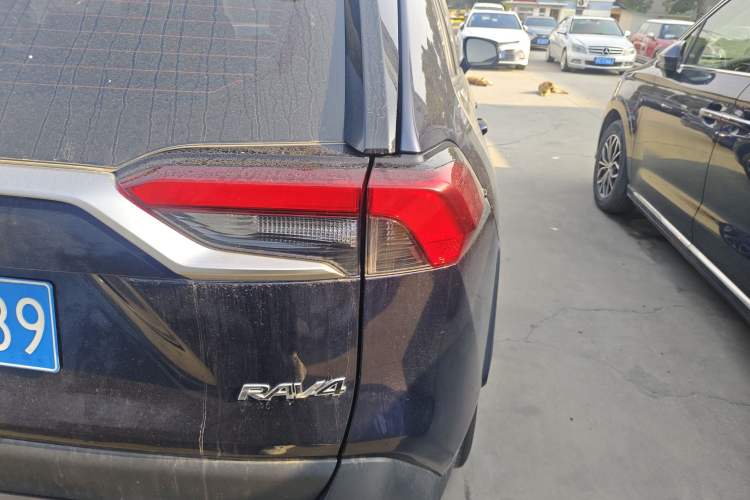 Used Toyota RAV4 2022 2.0L CVT Two-Wheel Drive Prestige Edition