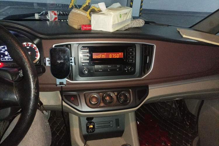 Used FORTHING Lingzhi 2019 M5L 1.6L 7-Seater Base Model China VI Standard
