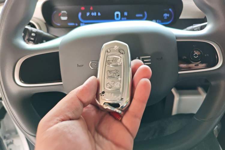 Used Geely Galaxy Panda 2025 210 km – Yuanqi Bear Vehicle Key