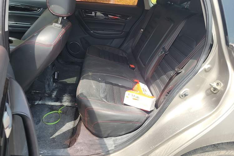 Used FORTHING Joyear S50 2017 1.6L CVT Luxury Model Left Rear Seat