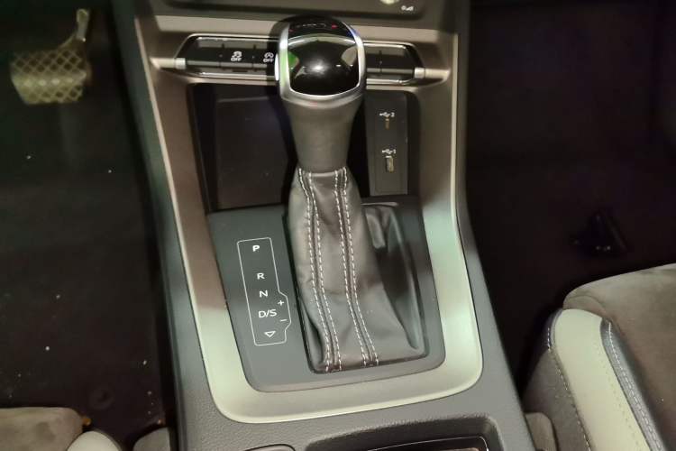 Used Audi Q3 2020 35 TFSI Fashion Dynamic Model
