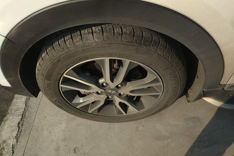 Used Hyundai ix25 2016 1.6T Dual-Clutch Two-Wheel Drive Smart GLS Model
