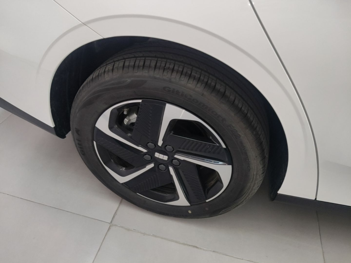 Geely Galaxy L6 2023 60km PLUS — снимка 11