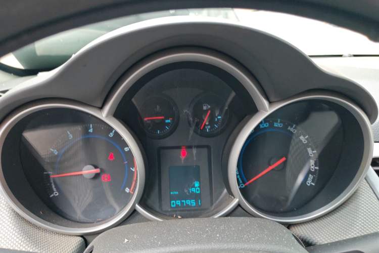 Used Chevrolet Cruze 2012 1.6L SE MT
