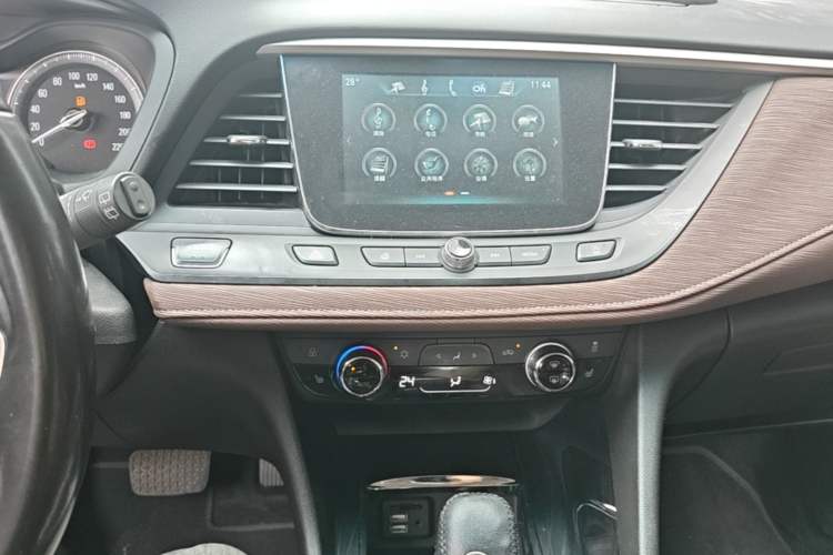 Used Buick GL6 2018 18T 6-Seater Luxury Model
