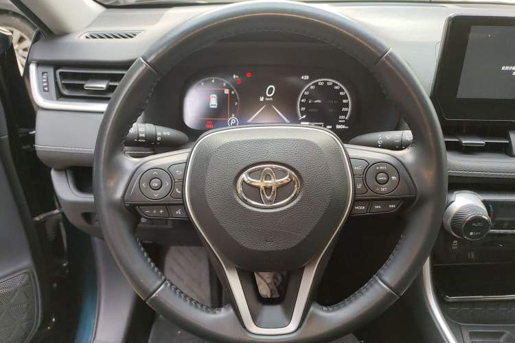 Used Toyota Wildlander 2023 2.0L CVT Four-Wheel Drive Luxury PLUS Edition