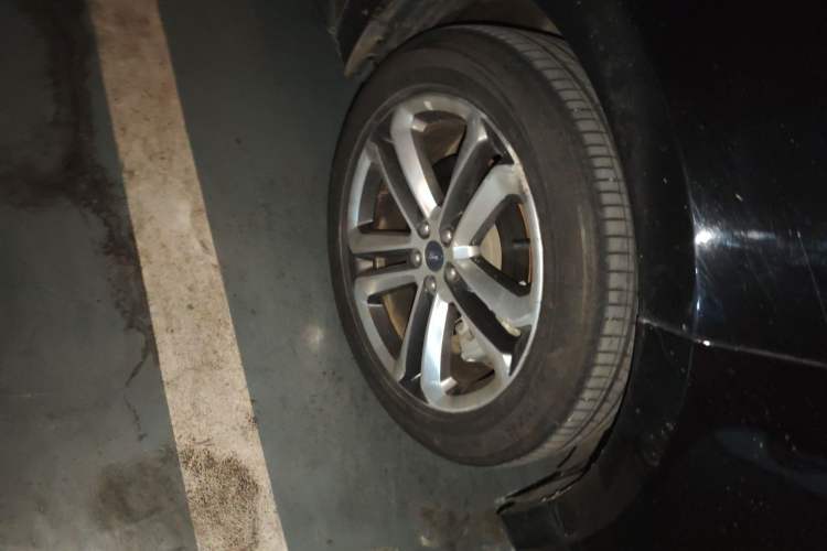 Used Ford Edge 2017 EcoBoost 245 Two-Wheel-Drive Sporty 7-Seater