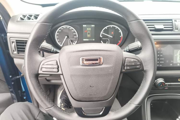 Used Qoros 5 2018 Revised Version 1.6T Automatic Leading Edition Steering Wheel