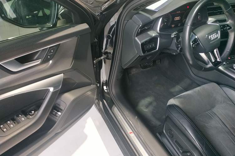 Used Audi A6L New Energy 2020 55 TFSI e quattro Driver Seat