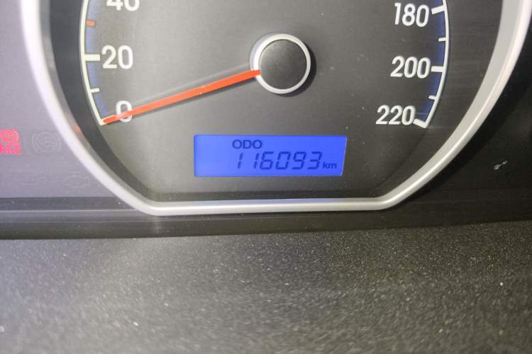 Used Hyundai Celesta 2011 1.6L Manual Comfort Edition Odometer Close Up