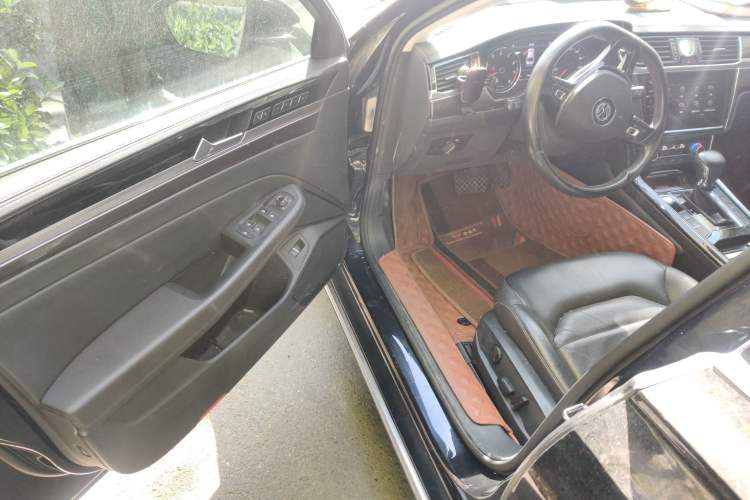 Used Volkswagen Phideon 2018 Revised Version 380TSI Two-Wheel Drive Business Edition
