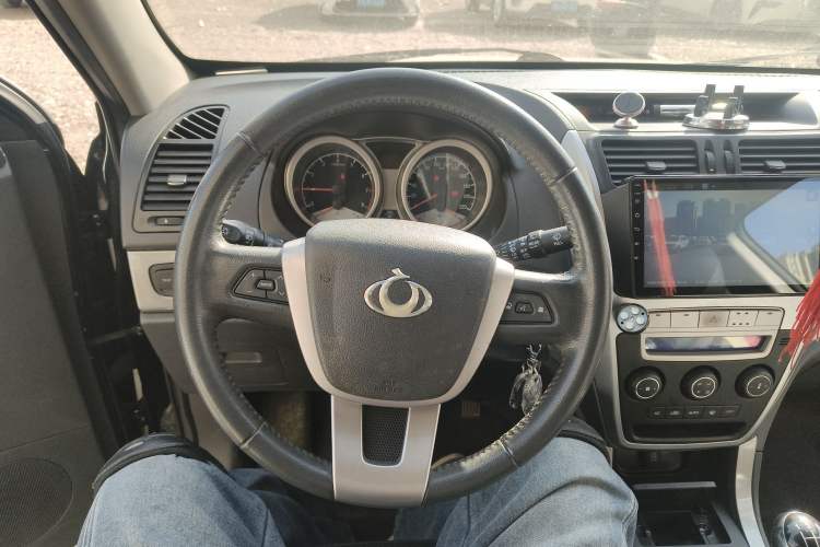 Used Geely Auto GX7 2013 2.0L Manual Luxury Version
