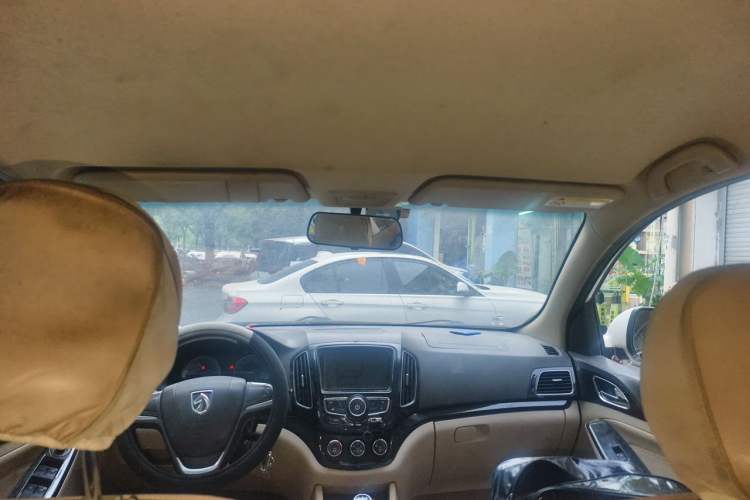 Used Baojun 730 2014 1.5L manual Comfort version 7 seats