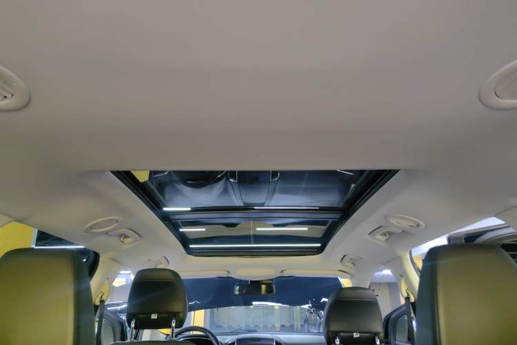 Used Ford Edge 2018 EcoBoost 245 Two-Wheel-Drive Titanium 7-Seater China VI Standard