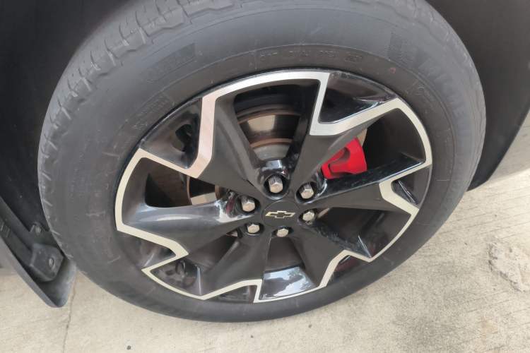 Used Chevrolet Blazer 2020 RS 650T 4x4 5-Seater Hardcore Edition Right Front Wheel Hub