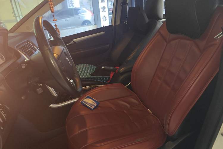 Used Mercedes-Benz B-Class 2009 B 200 Fashion Model Left Front Seat