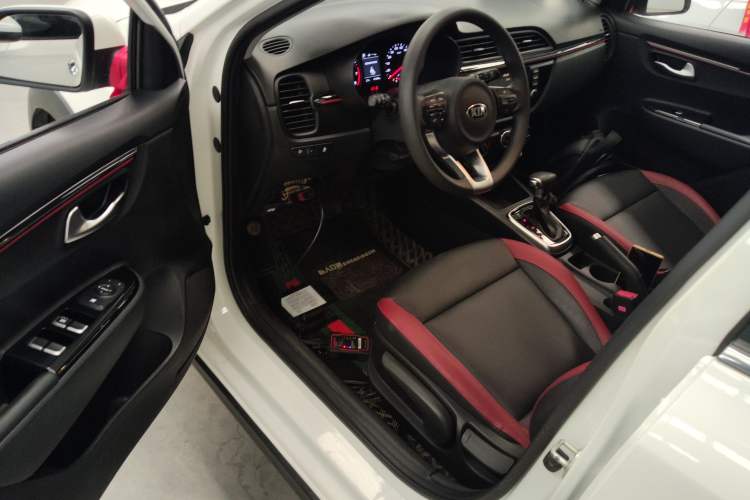 Used Kia KX Cross 2017 1.4L AT GLS