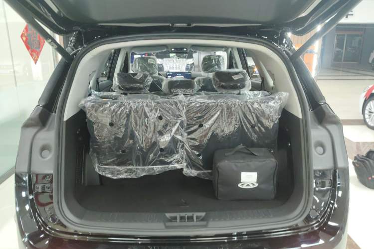 Used JETOUR Shanhai L9 2024 1.5TD 2DHT Pro 7-Seater