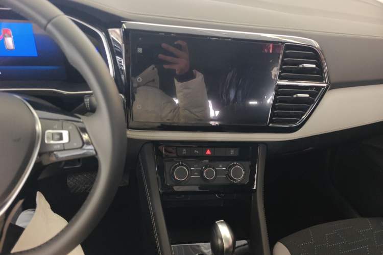 Used Jetta VS7 2024 280TSI Automatic Pioneer Edition
