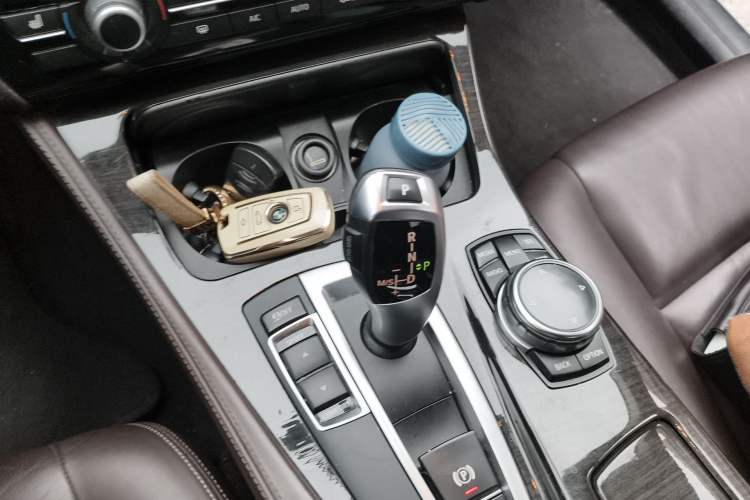 Used BMW 5 Series 2014 525Li Luxury Design Package
