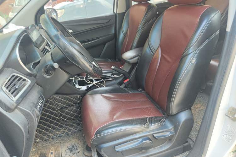 Used Baojun 730 2019 1.5L Manual Fashion Model 7-seater China VI
