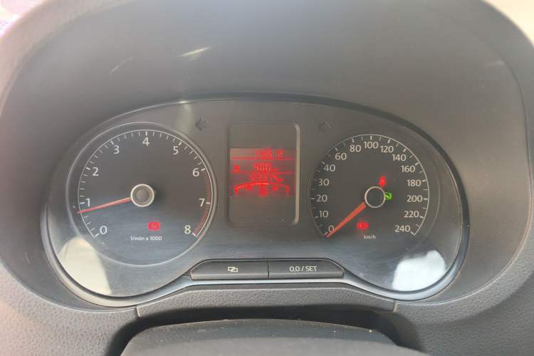 Used Volkswagen Polo 2012 1.6L Cross Polo Automatic Transmission Instrument Cluster