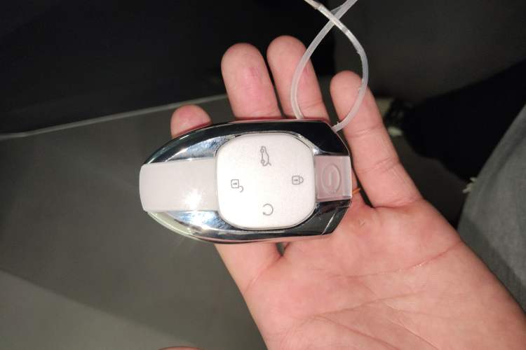 Used GAC Trumpchi ES9 2024 PHEV with 143 km Max