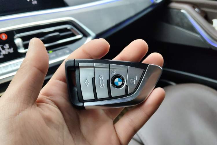 Used BMW X5 2022 xDrive 30Li M Sport Package
