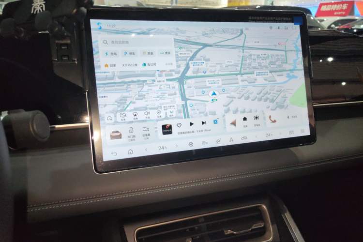 Used BYD Qin L 2025 DM-i Smart Drive 80KM Leading Model Audio And AC Panel