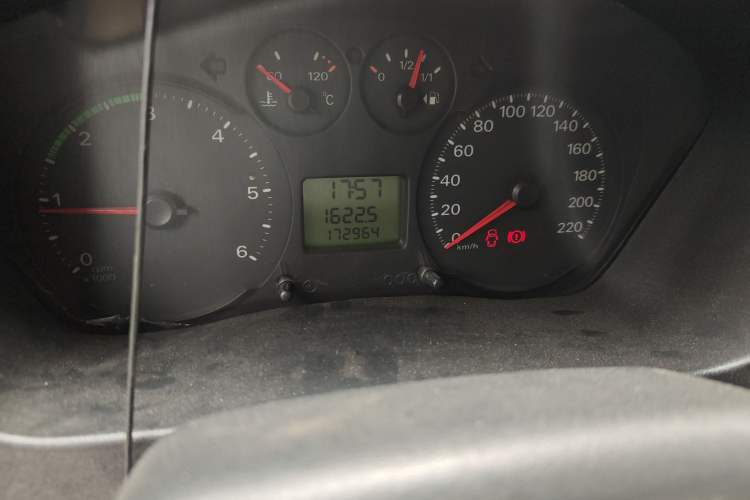 Used Ford Transit Custom 2009 2.4T Diesel Multi-Function Long Wheelbase Mid-Roof Emission Standard III
