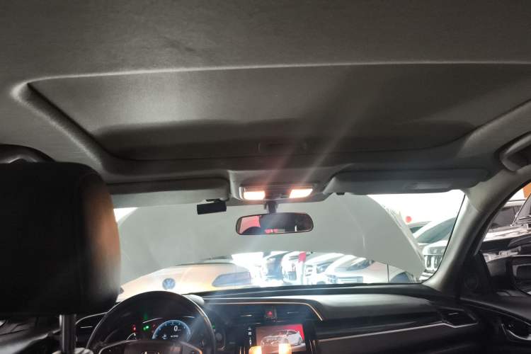 Used Honda Civic 2016 220TURBO CVT Prestige Edition
