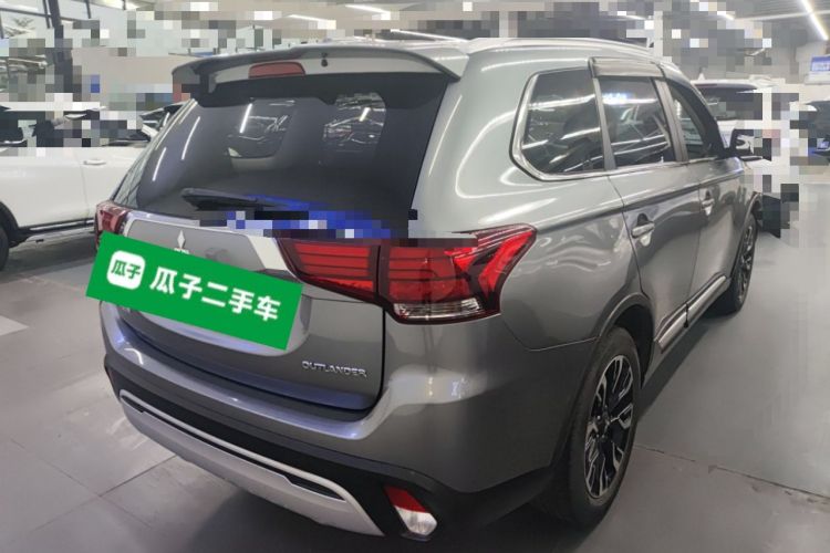 Used Mitsubishi Outlander 2020 2.0L Two-Wheel Drive Comfort Edition 7-Seater