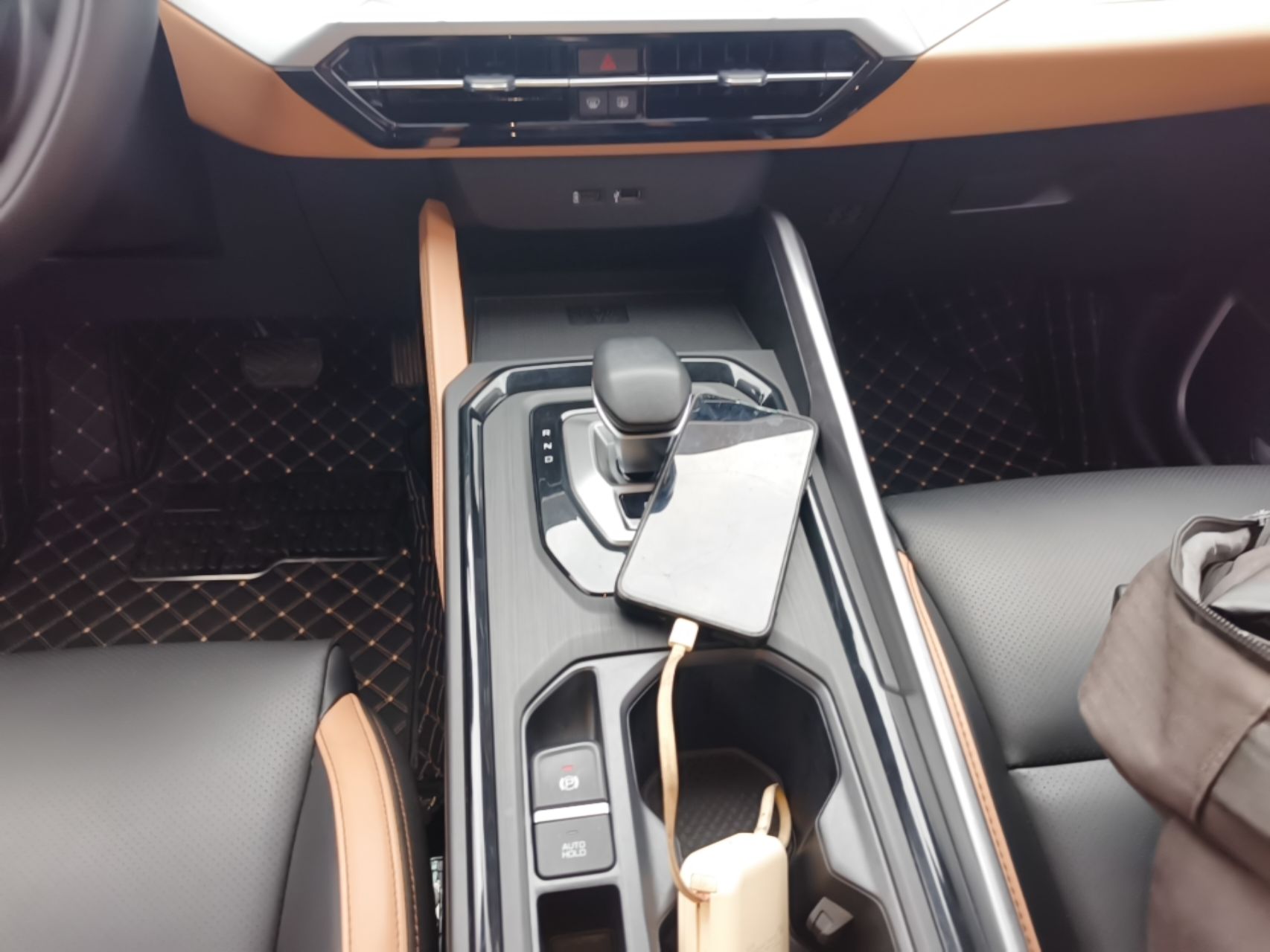 Geely Auto Haoyue PRO 2024 1.5T DCT Zongheng+ — снимка 16
