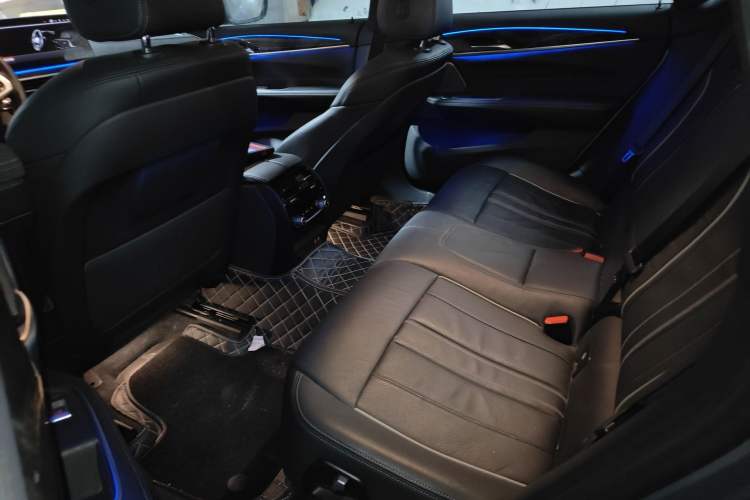 Used BMW 6 Series GT 2022 630i M Sport Package Left Rear Seat
