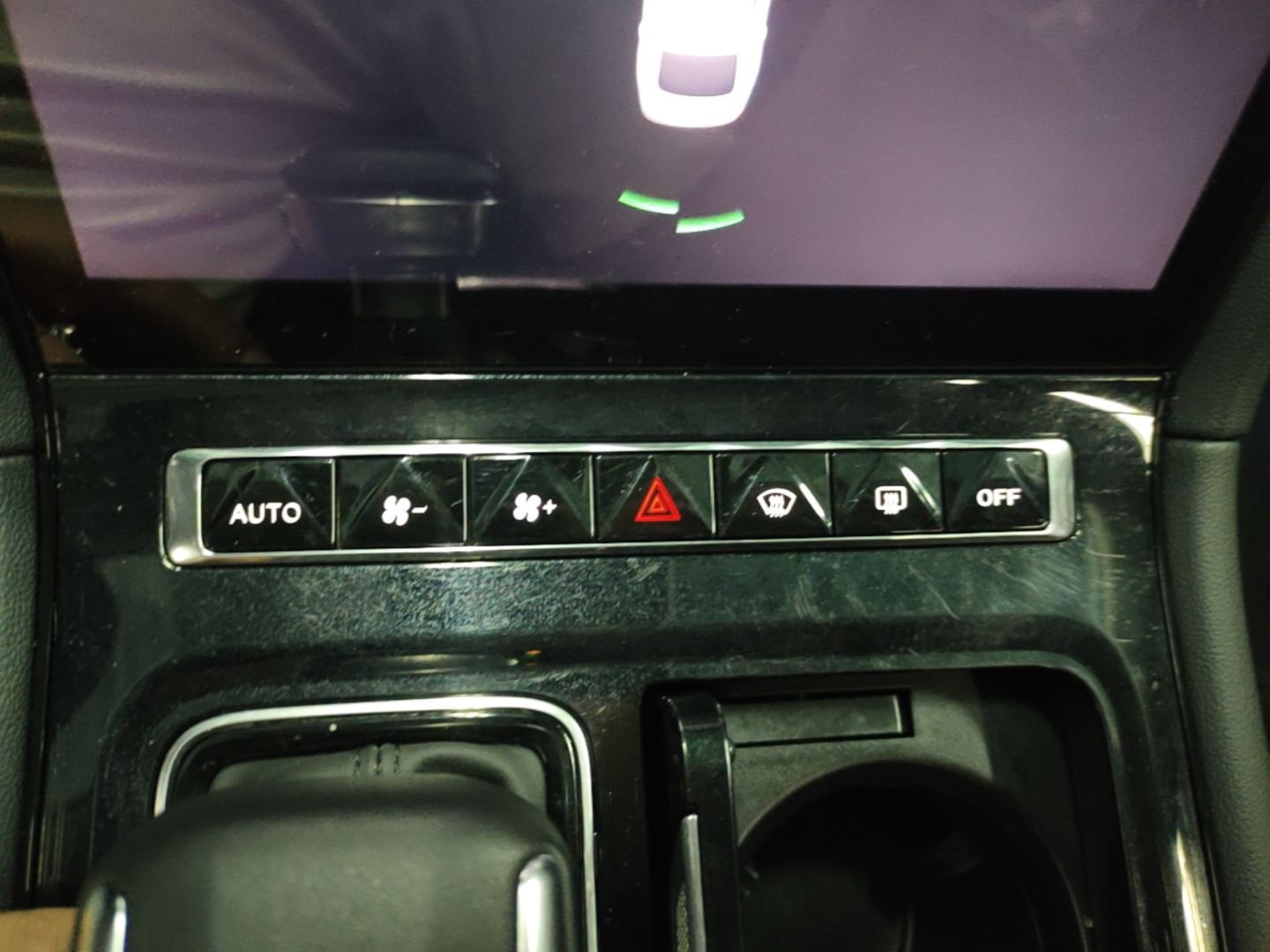 Hongqi H5 2024 1.5T DCT Smart Connect Flagship Edition - Chinese Trim Yun — снимка 15