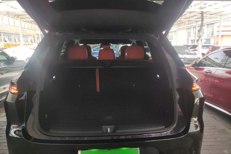 Used Li Auto L6 2025 Pro Smart Refresh Edition Trunk