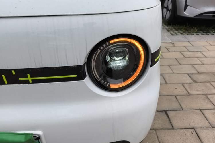 Used Geely Galaxy Panda 2025 210 km – Yuanqi Bear Left Front Headlight