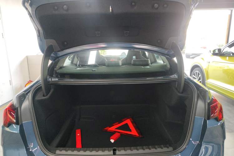 Used BMW 2 Series 2025 225L M Sport Night Edition Package Trunk