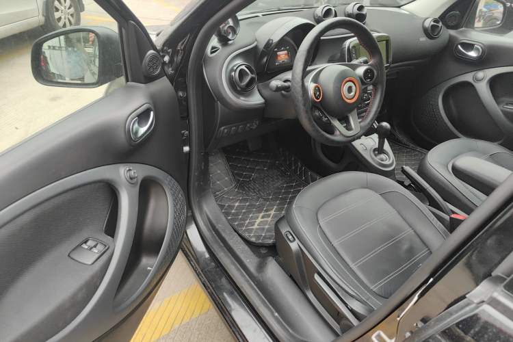 Used smart forfour 2016 0.9T 66 kW Pioneer Edition Driver Seat