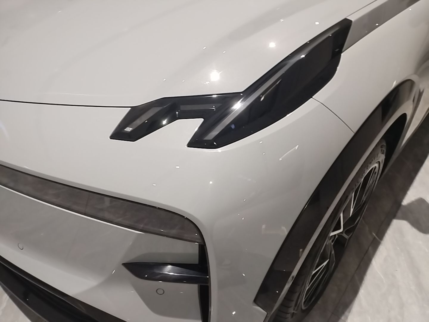 Zeekr X 2023 Four-Wheel Drive YOU Edition 4 Seats — снимка 8