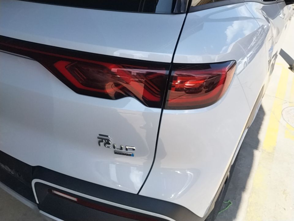 BYD Yuan UP 2024 401KM Leading Edition — снимка 9
