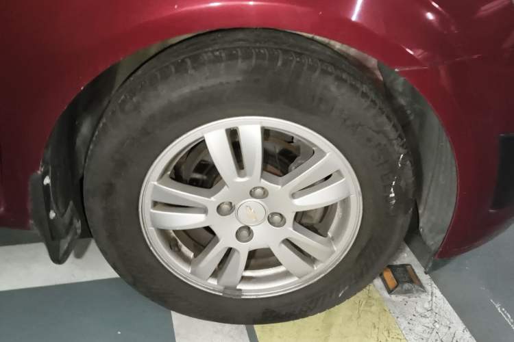 Used Chevrolet Aveo Sonic 2011 Sedan 1.4L Manual Transmission SE
